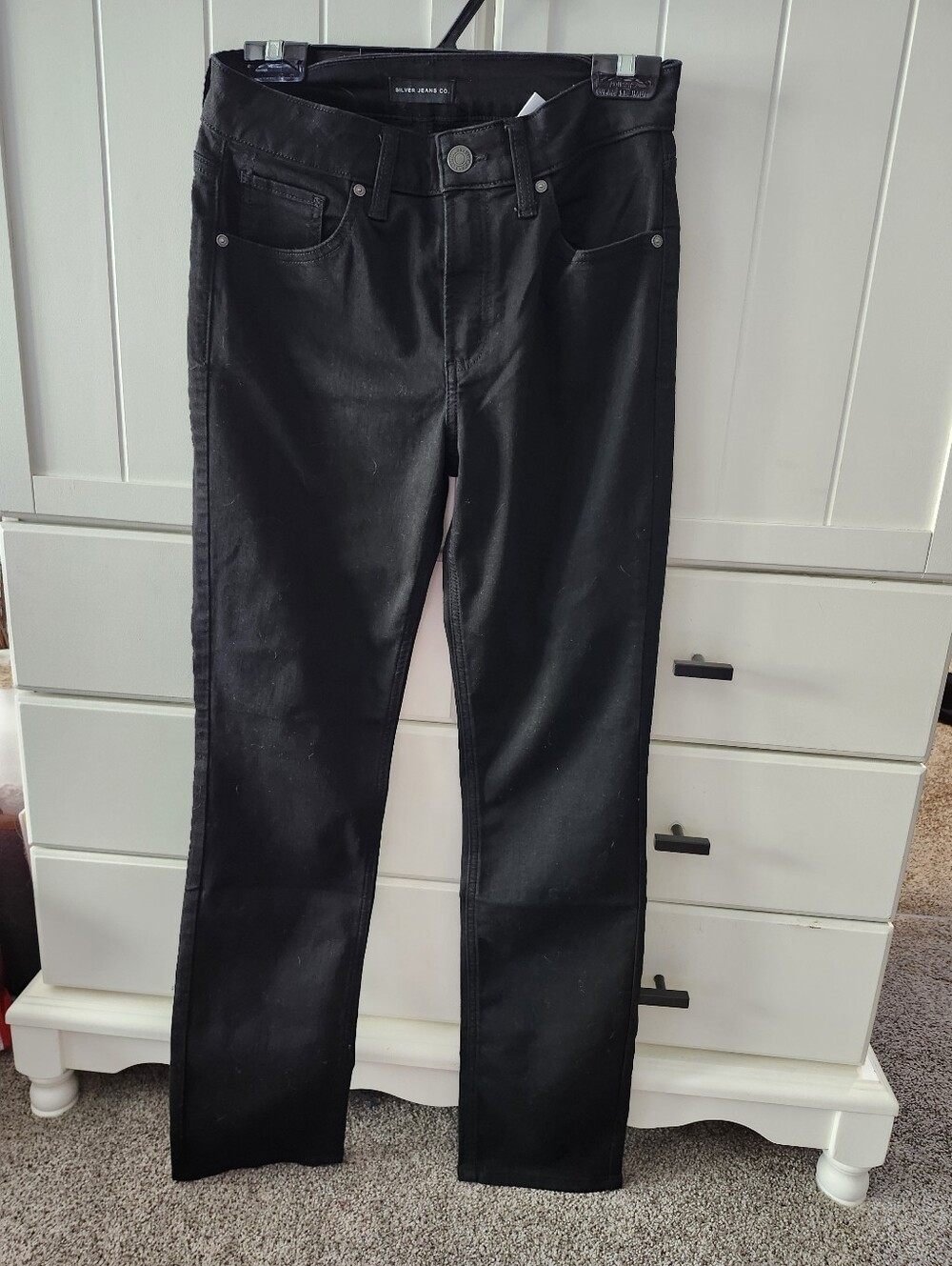 Black Silver Womenโs Slim Straight Jeans Sz 28